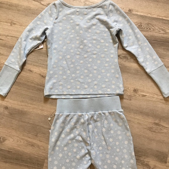 Frankie’s Bikinis Angel Waffle Long Sleeve Top and Pants Pajama Set NWT Size Lg - Picture 8 of 13